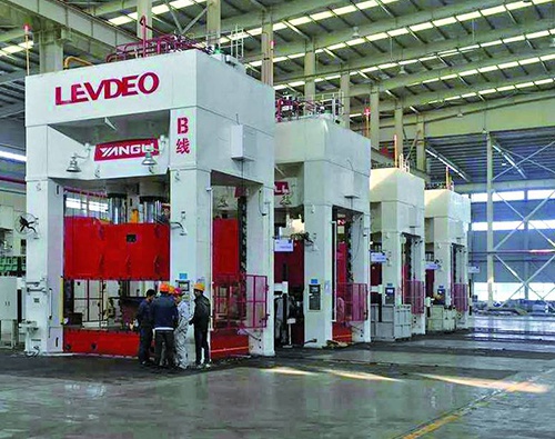 YLZ34Q 系列拉桿框架前移臺(tái)單動(dòng)液壓機(jī)